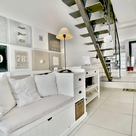 Oda ve Kahvaltı A Bord'o Bordeaux